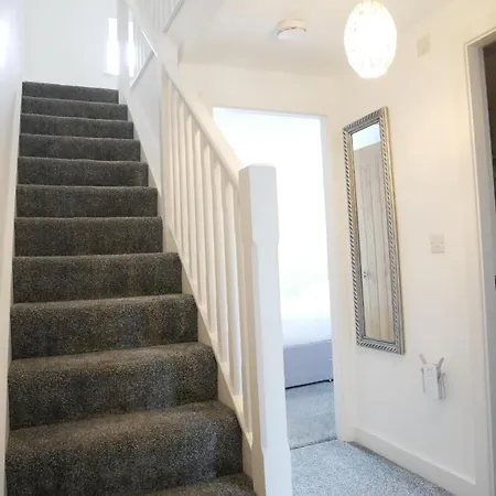 The Kipling Inn, 4 - Bed, Sleeps 7, Pets Welcome Feriehus