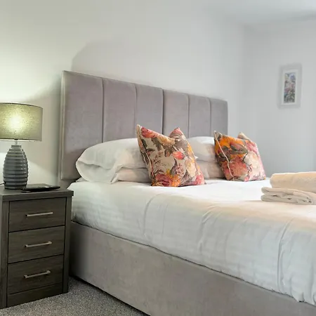 The Kipling Inn, 4 - Bed, Sleeps 7, Pets Welcome *