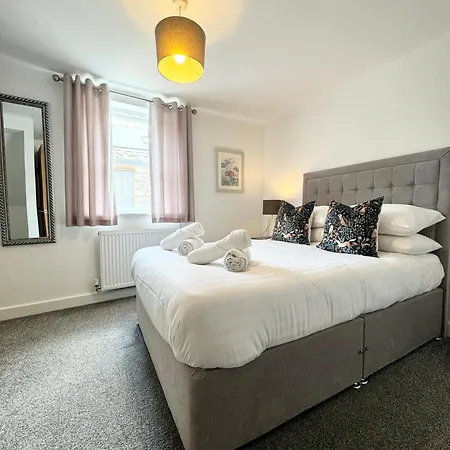 The Kipling Inn, 4 - Bed, Sleeps 7, Pets Welcome * ألفرستون